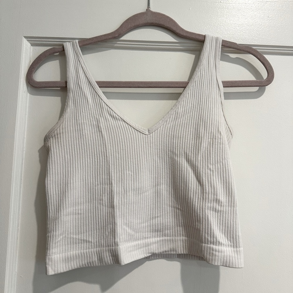 White tank top ruched material